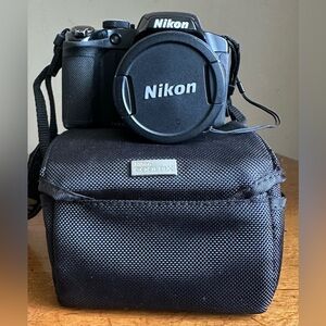 Nikon Coolpix P510 16.1MP CMOS 42x Zoom GPS Tilt Screen SLR Digital Camera Black